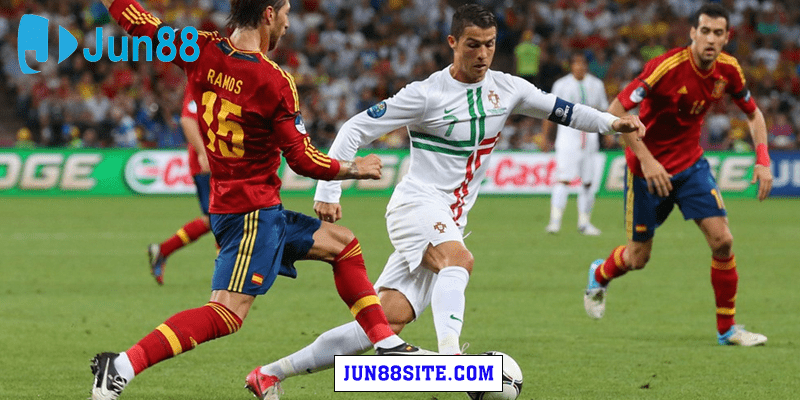 cristiano-ronaldo-mat-di-phong-do-dinh-cao-min