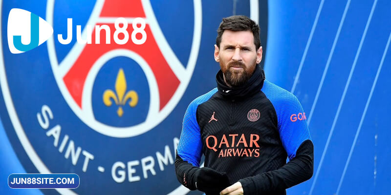 Messi có thể ưu tiên ở lại PSG thêm 1 mùa bóng